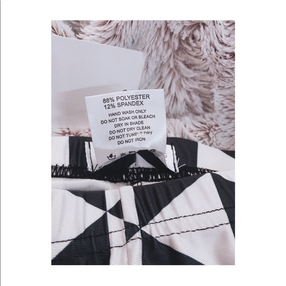 Crazy Patterned Leggings - Picture 4 of 4